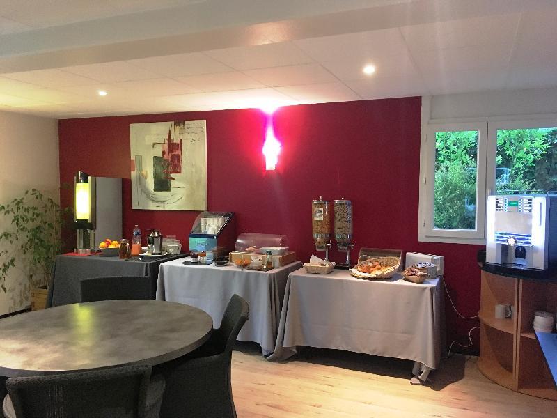 Victoria Garden Aparthotel Pau